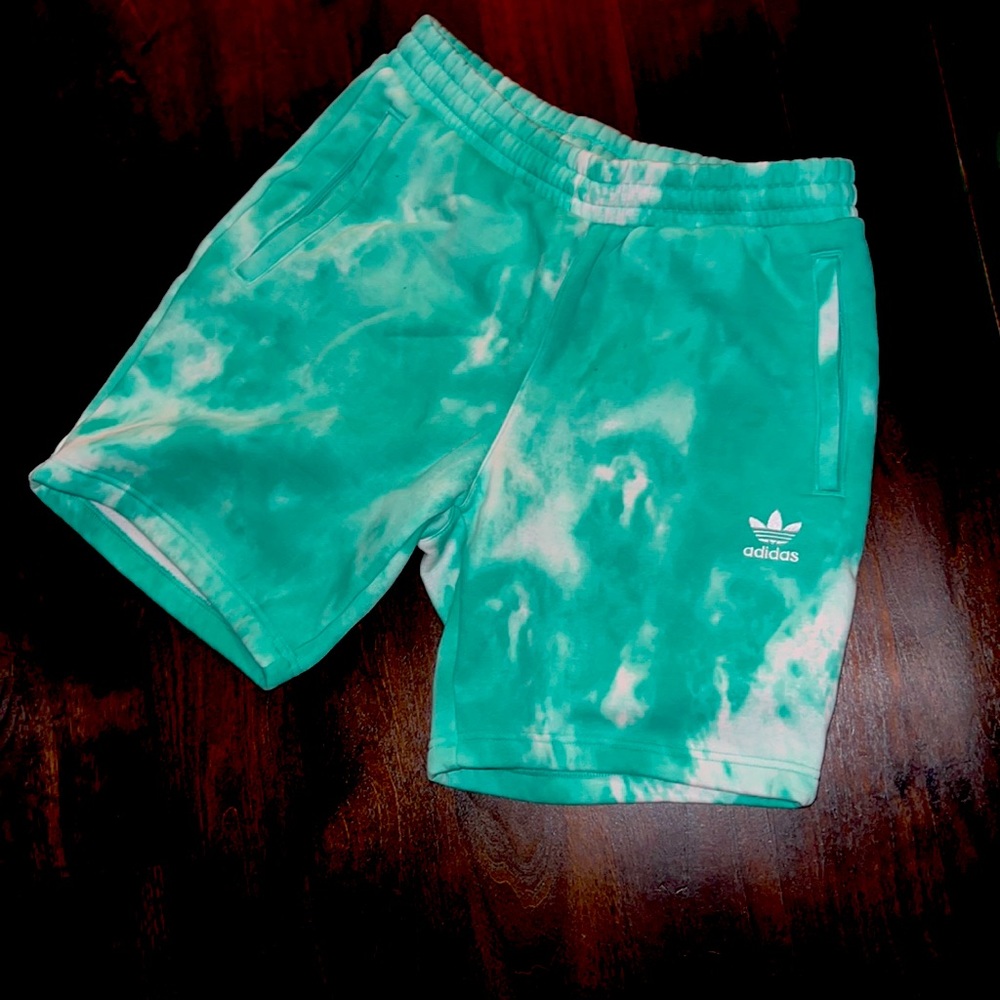 Adidas adicilor essential shorts brand new